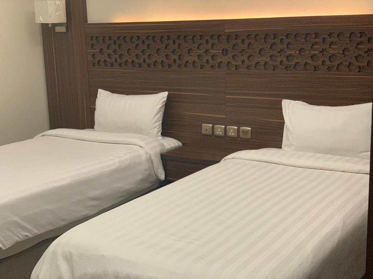 Jeddah Lake Hotel Esterno foto